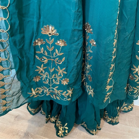 Esha Koul Emerald Anarkali Set Size Small - Picture 6 of 16